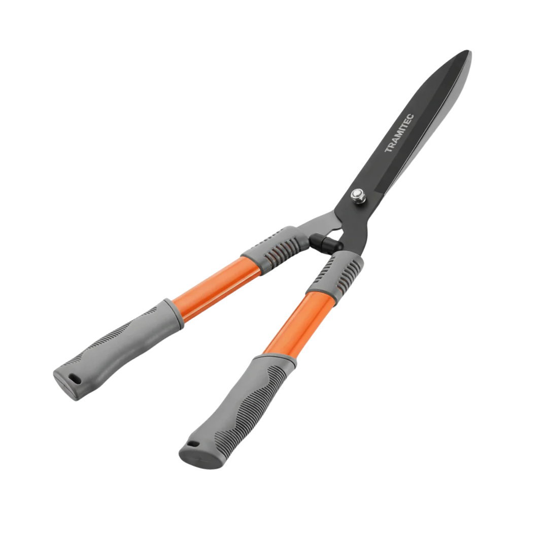hedge shears - مقص الشجيرات